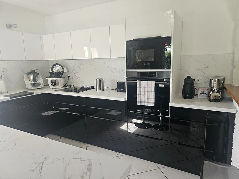 Détail d'une cuisine sur mesure réalisée par Donati Mobilier